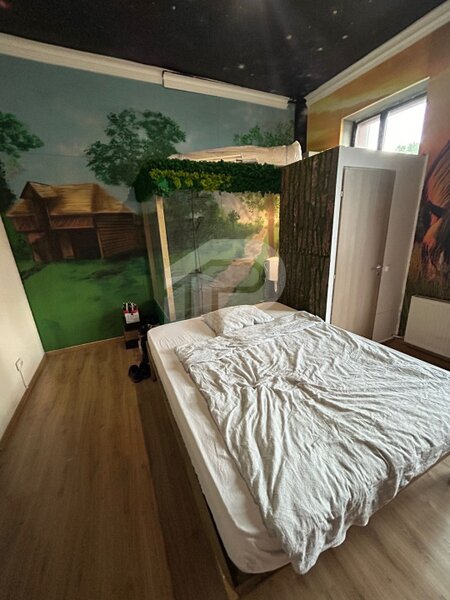 Nerva Traian apartament in vila 3 camere, curte 40mp